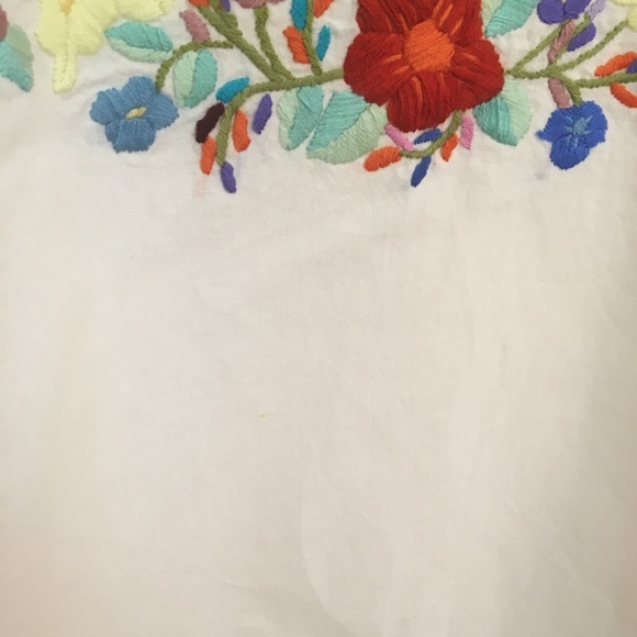 Vintage flower embroidered top - Picture 12 of 14